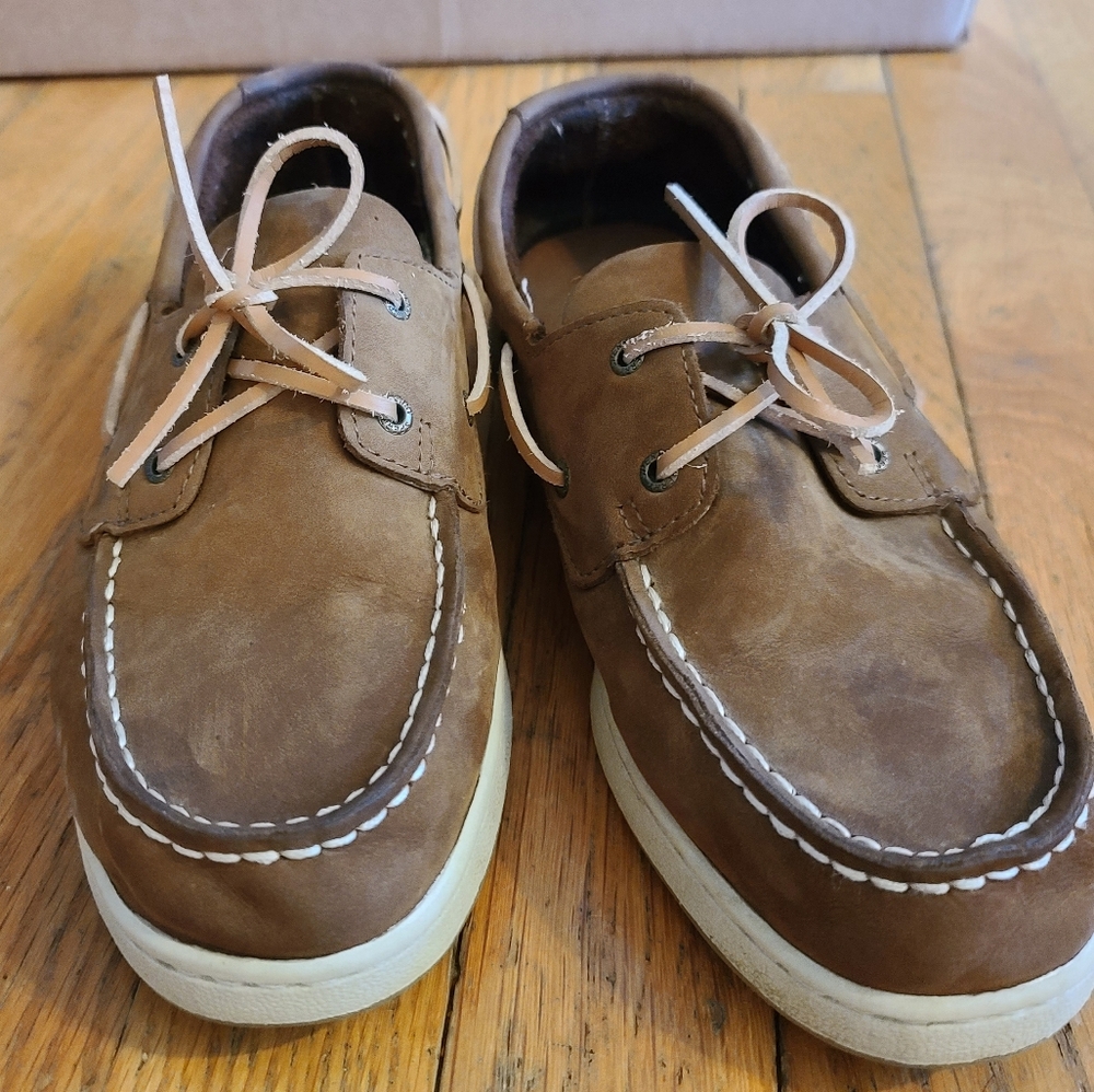Sperry boat shoes